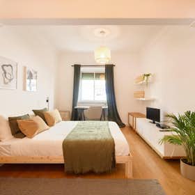 Habitación privada en alquiler por 550 € al mes en Lisbon, Rua Emilia das Neves