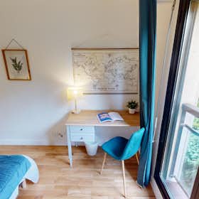Private room for rent for €798 per month in Levallois-Perret, Place Georges Pompidou