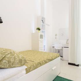 Habitación privada en alquiler por 795 € al mes en Milan, Via Garegnano