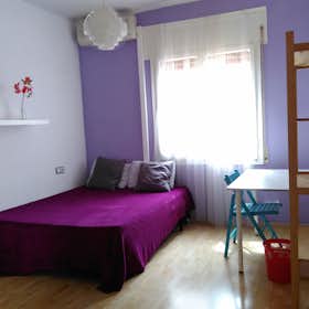 Отдельная комната сдается в аренду за 510 € в месяц в Barcelona, Carrer de la Torre dels Pardals