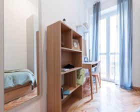 Private room for rent for €445 per month in Turin, Via Frejus