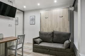 单间公寓 正在以 €704 的月租出租，其位于 Lille, Rue du Vert Bois