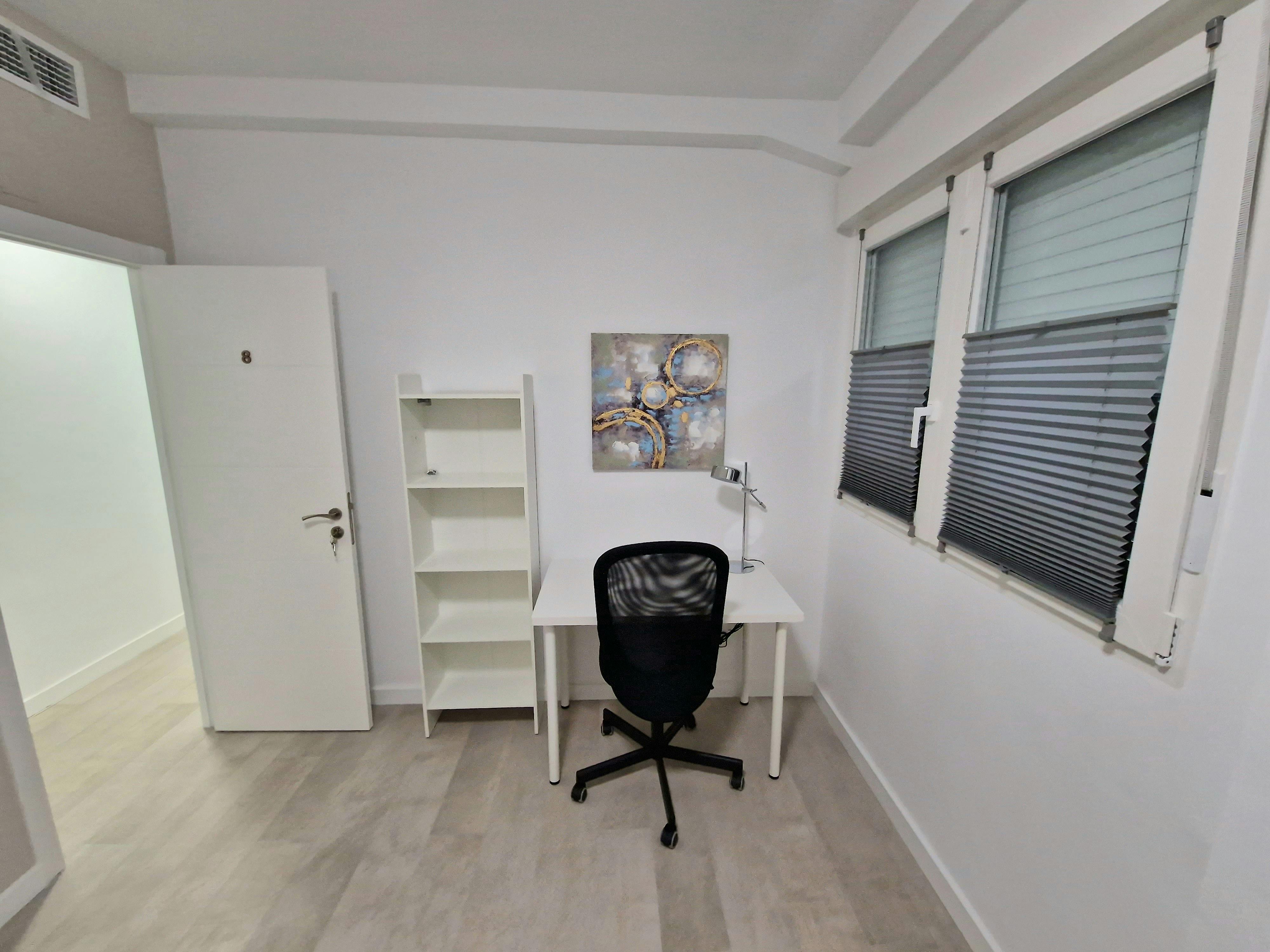 Avenida de la Victoria, Madrid preview