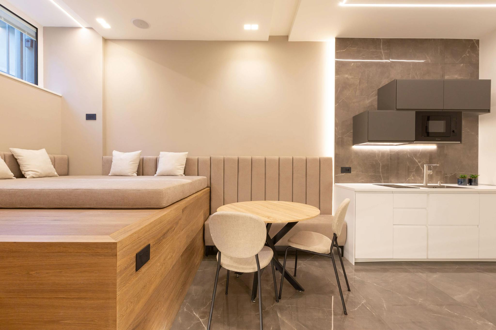 Via Francesco Daverio, Milan preview