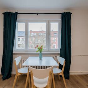 Apartment for rent for €1,400 per month in Berlin, Durlacher Straße