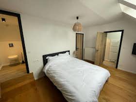 Private room for rent for €925 per month in Brussels, Avenue de la Brabançonne