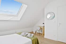 私人房间 正在以 €491 的月租出租，其位于 Lille, Rue Solférino