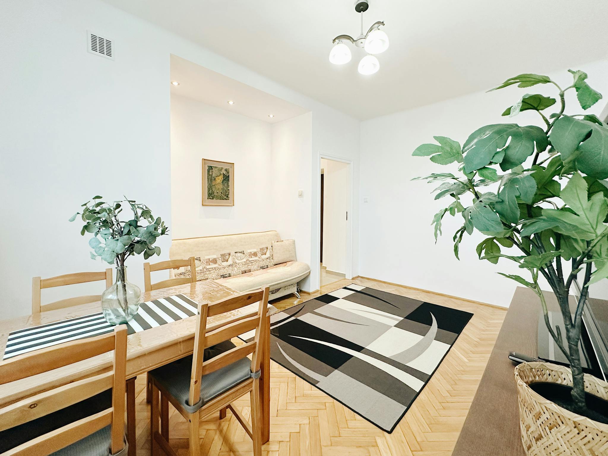 ulica Juliusza Słowackiego, Warsaw preview