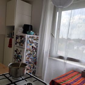 Apartment for rent for HUF 292,053 per month in Budapest, Rózsakert utca