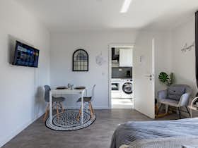 Appartement te huur voor € 1.150 per maand in Essen, Vogelheimer Straße