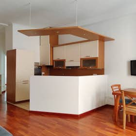 Apartment for rent for €1,295 per month in Milan, Via Orti
