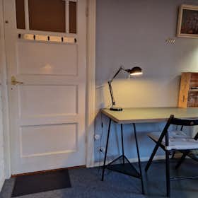 Отдельная комната сдается в аренду за 795 € в месяц в Zeist, Eikenlaan