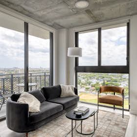 公寓 正在以 $6,753 的月租出租，其位于 Miami, NE 17th Ter