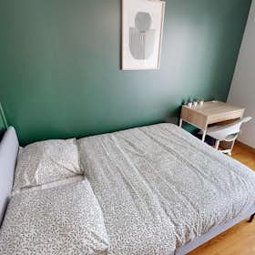 私人房间 正在以 €484 的月租出租，其位于 Caen, Boulevard Général Vanier