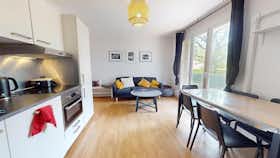 Cameră privată de închiriat pentru 405 EUR pe lună în Bron, Rue Pétetin
