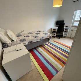 Приватна кімната за оренду для 469 EUR на місяць у Göteborg, Doktor Forselius backe