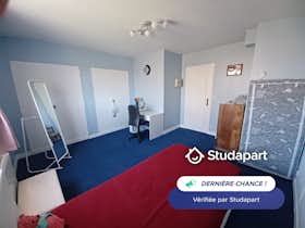 Приватна кімната за оренду для 400 EUR на місяць у Évreux, Rue d'Hardencourt