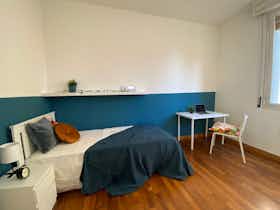 Privé kamer te huur voor € 620 per maand in San Lazzaro, Via Carlo Jussi