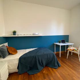 Pokój prywatny do wynajęcia za 620 € miesięcznie w mieście San Lazzaro, Via Carlo Jussi