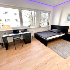 Privé kamer te huur voor € 990 per maand in Munich, Ottobrunner Straße