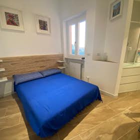 Отдельная комната сдается в аренду за 890 € в месяц в Rome, Via Ostiense