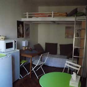 Estudio  en alquiler por 750 € al mes en Paris, Rue de Bruxelles
