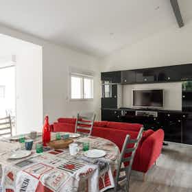 Appartement te huur voor € 1.570 per maand in Bordeaux, Passage du Puits