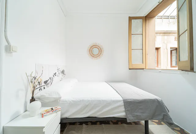 Private room in Carrer de Santa Anna, Barcelona (1512458) room image 2