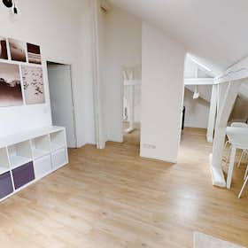 Apartament de închiriat pentru 500 EUR pe lună în Mulhouse, Place Aichinger