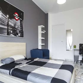 Private room for rent for €815 per month in Milan, Via Giuseppe Bruschetti