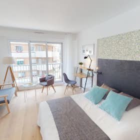 Private room for rent for €926 per month in Paris, Rue des Morillons