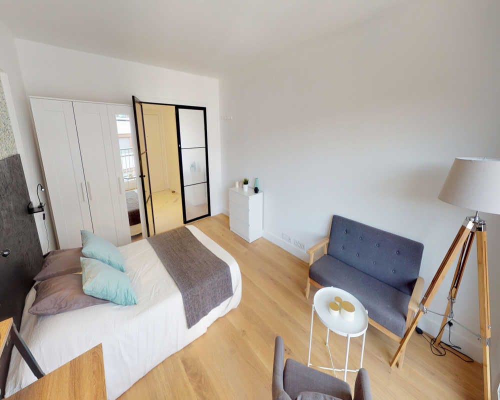 Private room for rent for €1,035 per month in Paris, Rue des Morillons