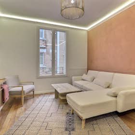 Apartment for rent for €1,791 per month in Paris, Rue des Grands Champs