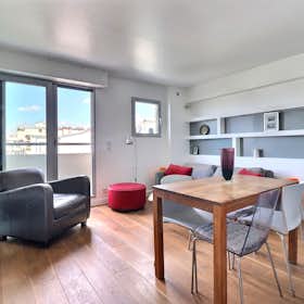 Apartment for rent for €1,836 per month in Paris, Rue Germain Pilon