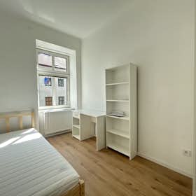 Private room for rent for €499 per month in Vienna, Laxenburger Straße
