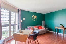单间公寓 正在以 €890 的月租出租，其位于 Antony, Avenue Aristide Briand