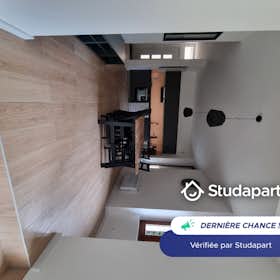 House for rent for €470 per month in Bourg-en-Bresse, Rue Eugène Dubois