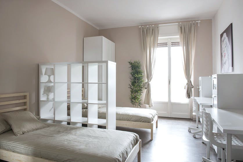 Largo Domodossola, Milan