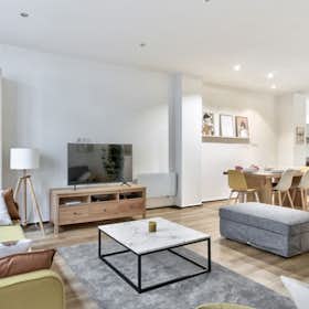 Apartment for rent for €1,600 per month in Paris, Rue de l'Ourcq