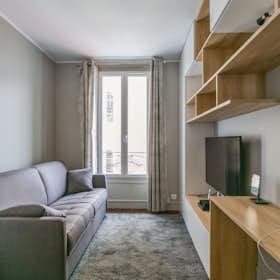 Studio te huur voor € 695 per maand in Issy-les-Moulineaux, Rue Marcel Miquel