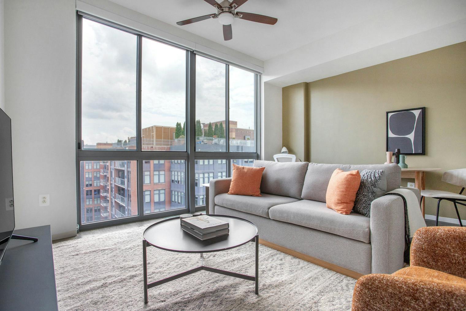 Garsonieră de închiriat pentru $2,305 pe lună în Washington, D.C., M Street Northeast