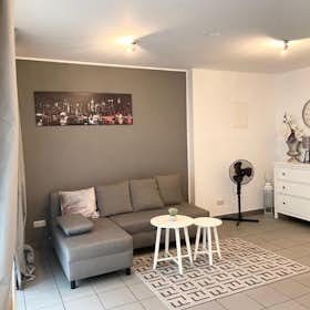 Appartement te huur voor € 1.300 per maand in Köln, Krebsgasse