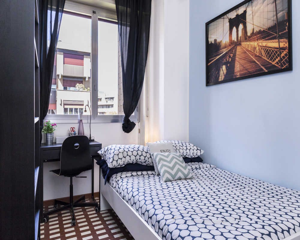 Private room for rent for €740 per month in Milan, Via Giuseppe Frua