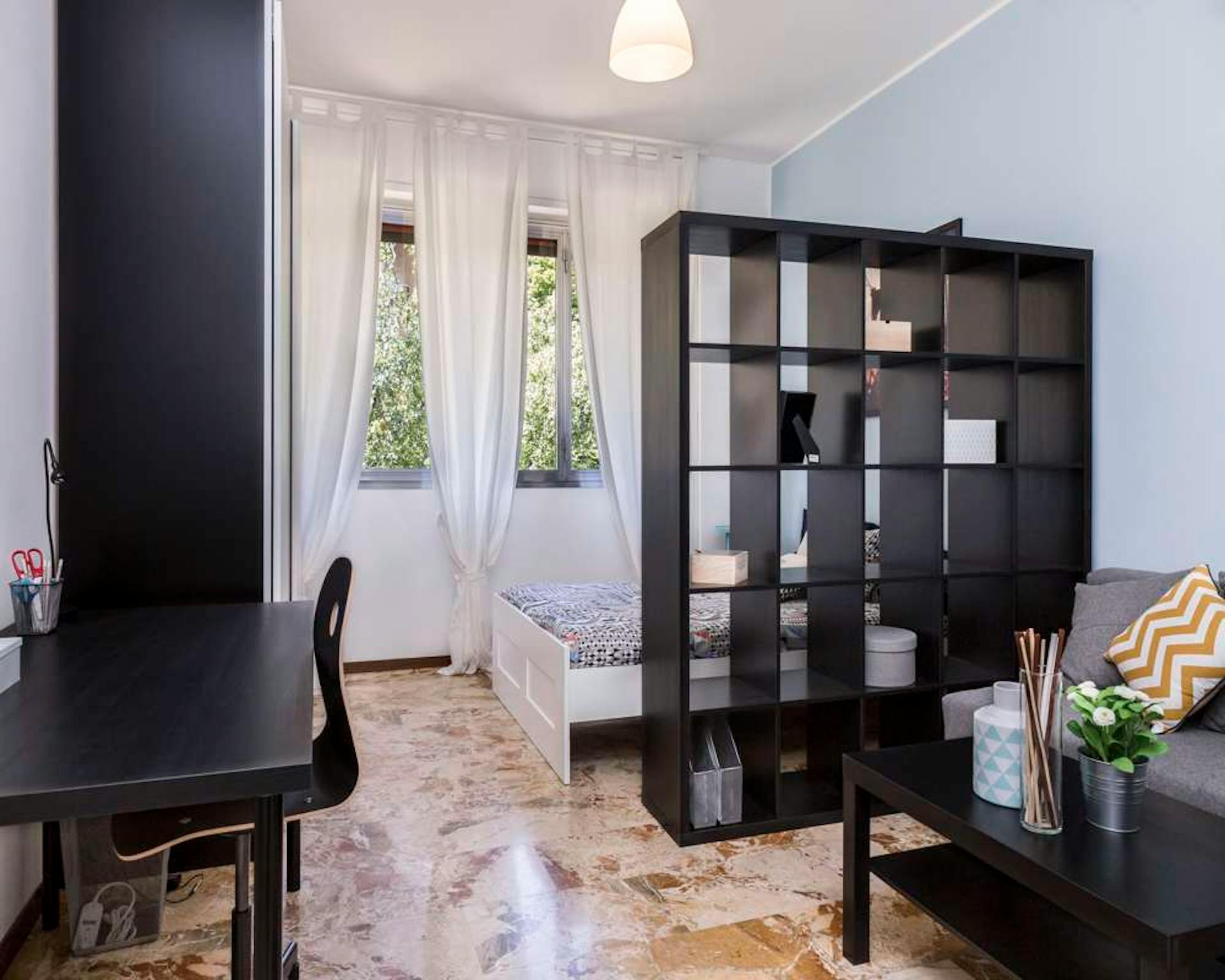 Via Giuseppe Frua, Milan preview