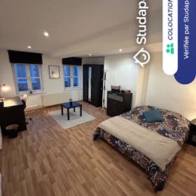 Privé kamer te huur voor € 425 per maand in Valenciennes, Cité Lebrun