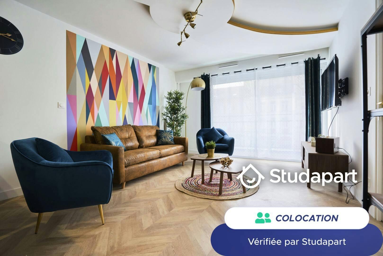 Private room for rent on Boulevard Montebello, Lille - Plus