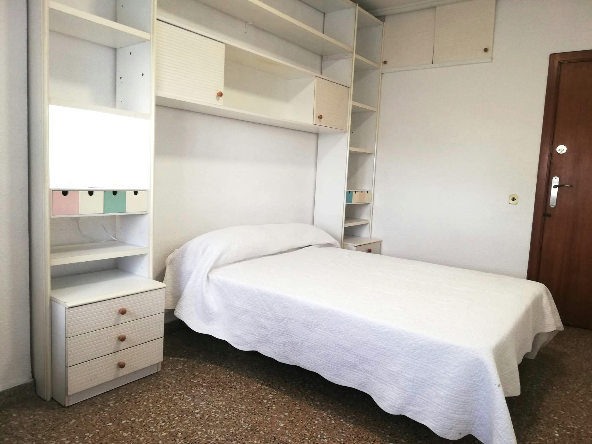 Carrer del Clariano, Valencia preview