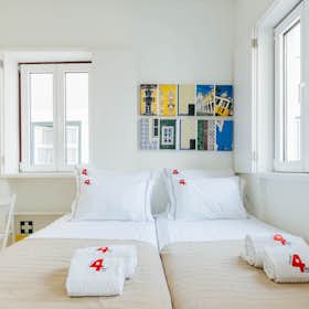 单间公寓 正在以 €9,999 的月租出租，其位于 Lisbon, Largo da Achada