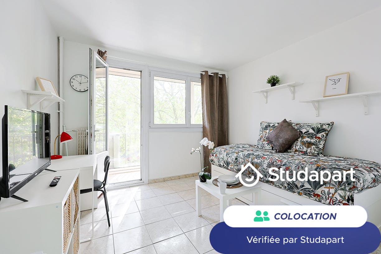 Private room for rent for €600 per month in Épinay-sur-Seine, Avenue du 18 Juin 1940