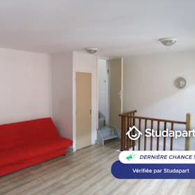House for rent for €740 per month in Valenciennes, Rue des Mauriennes